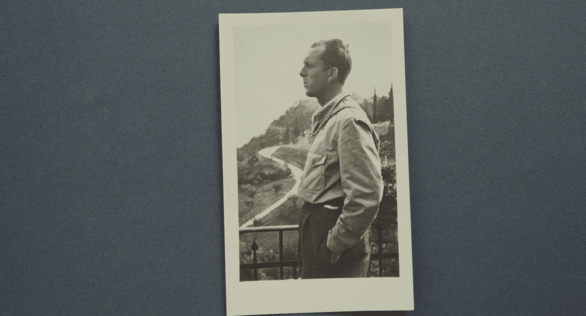 Frame from La religione della libertà film