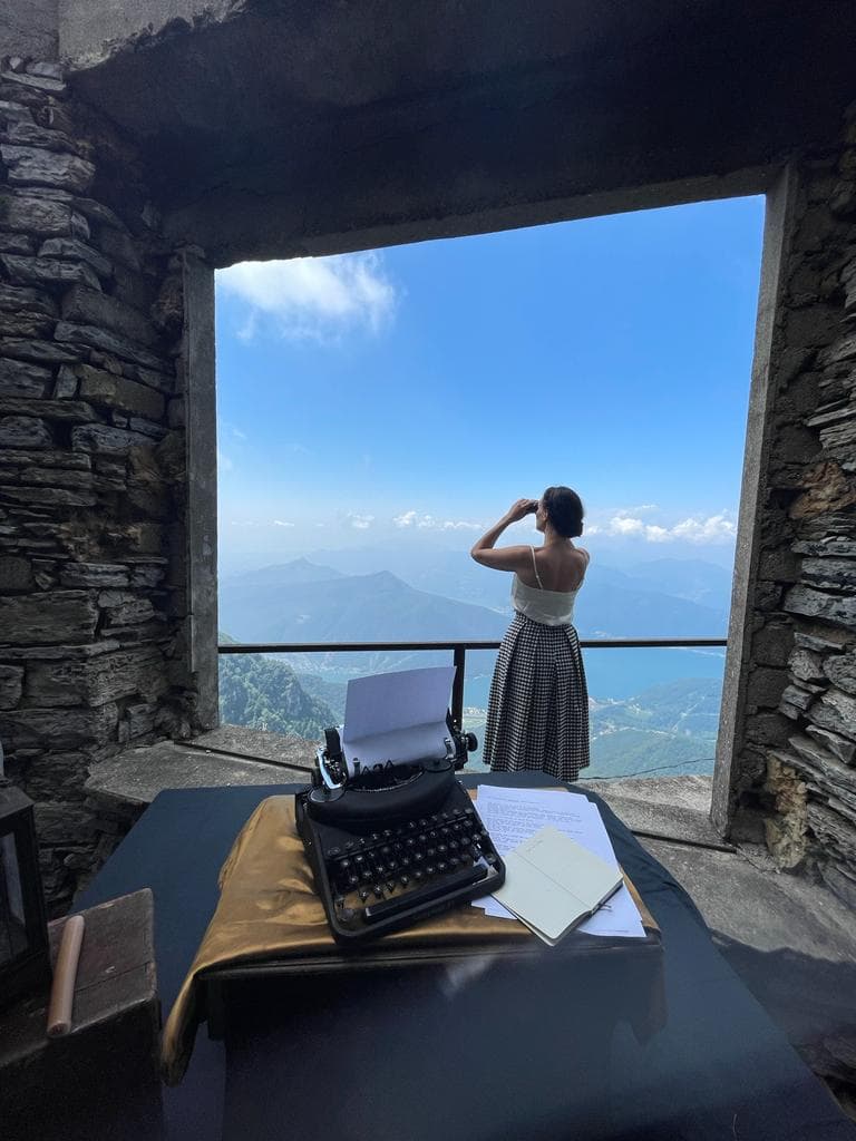 Frame from LA MARCHESA, LA MONACA, LA MATTA E LA SPIA film