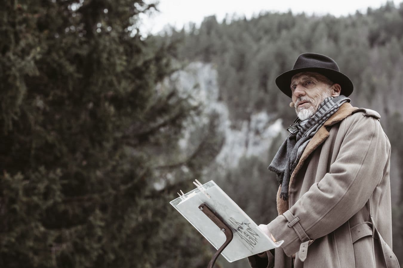 Frame from MAR DE MOLADA film