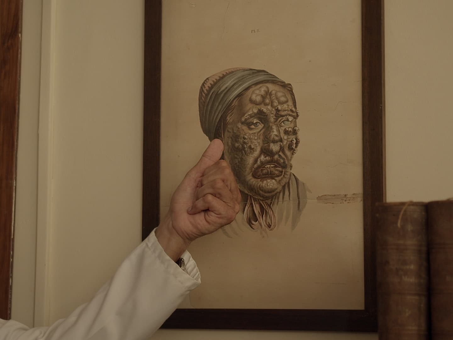 Frame from LA MURAILLE film